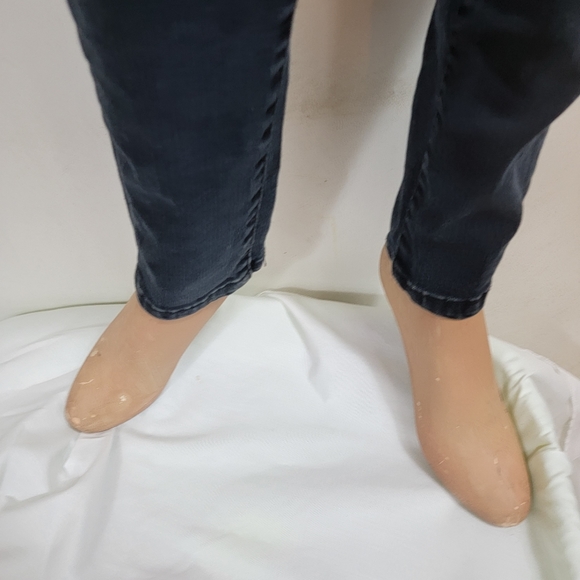 Levi's 535 Trapunto Seam Embellished Denim Leggings - Picture 6 of 10